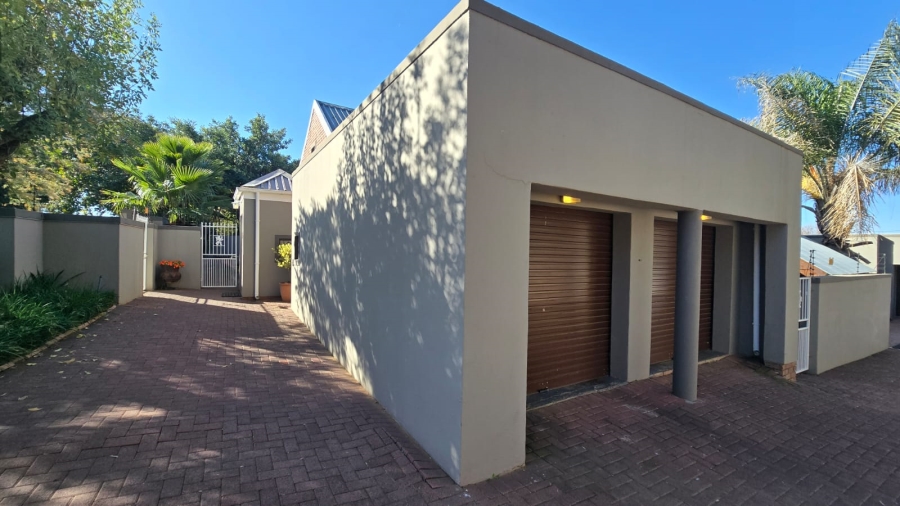 3 Bedroom Property for Sale in Pentagon Park Free State